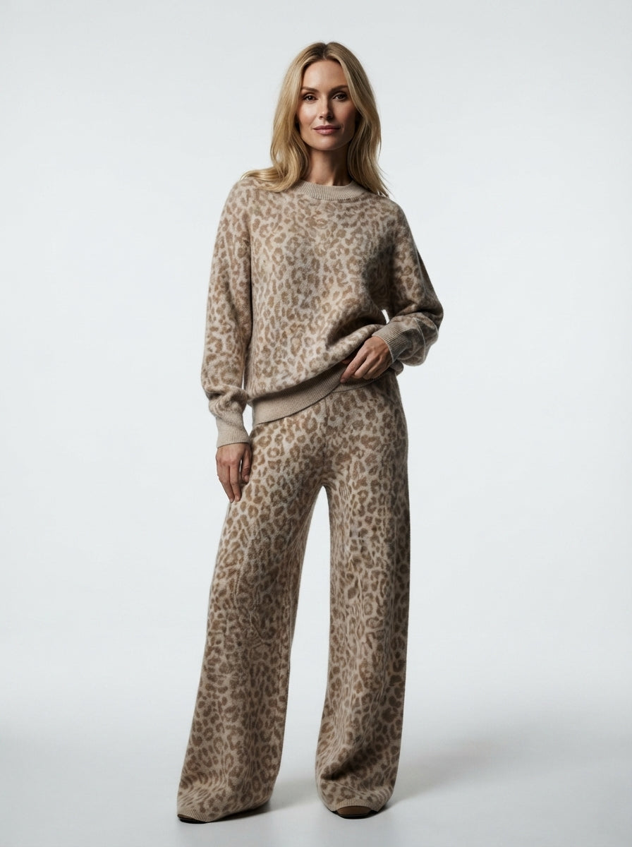 Saskia — Leopard Print Knitted Set