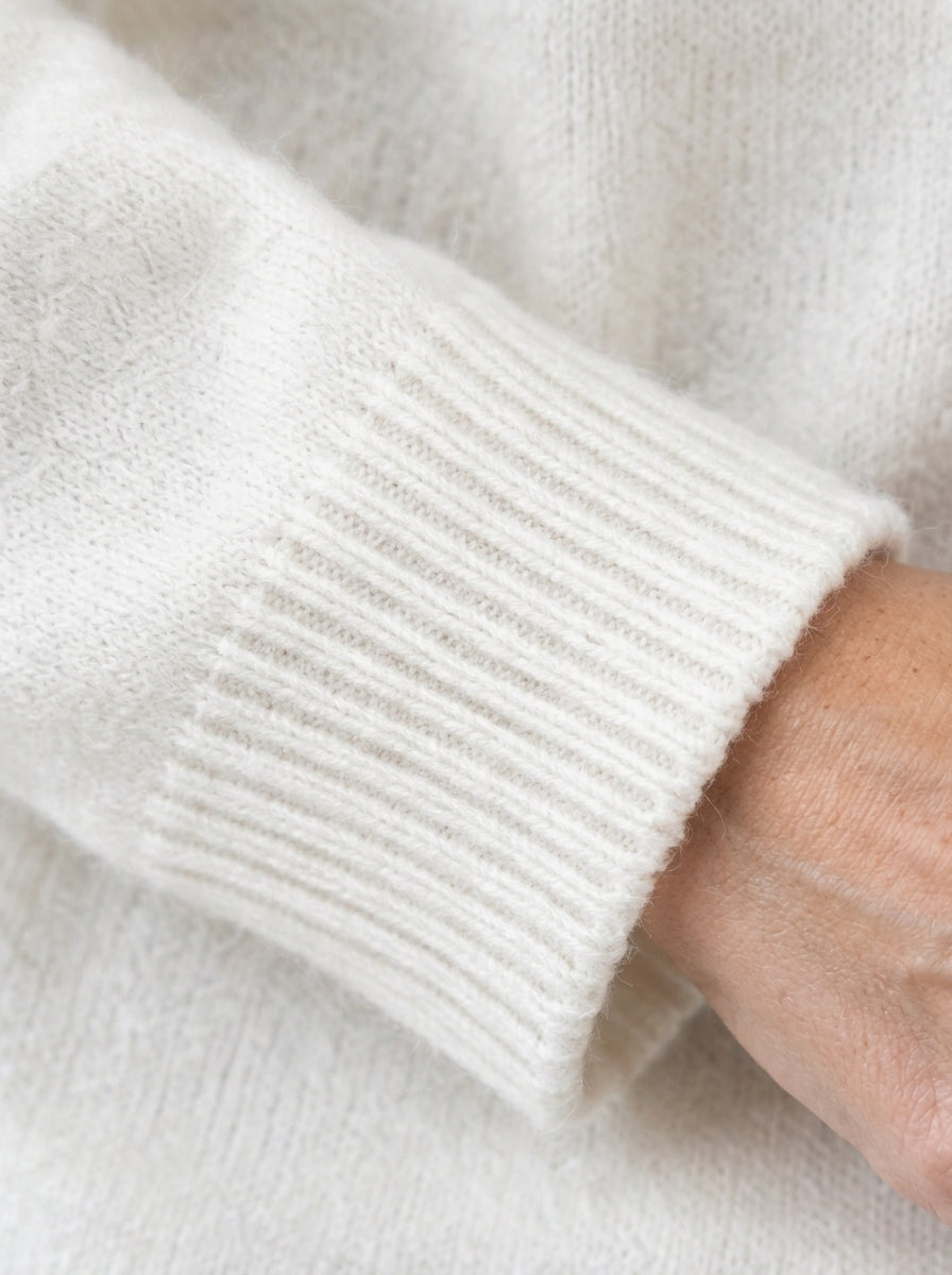 Belvane — Fleece-Lined Turtleneck Jumper with Free Matching Lined Beanie and Gloves